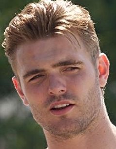 Alex Roe