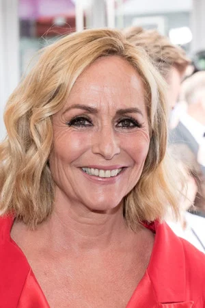 Angela Groothuizen