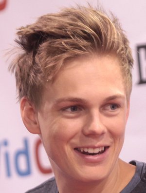 Caspar Lee