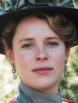 Charlotte Aubin