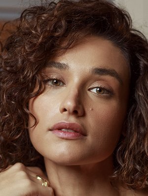 Débora Nascimento