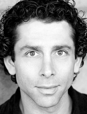 Elliot Levey