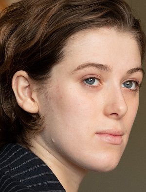 Honor Swinton-Byrne