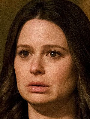 Katie Lowes