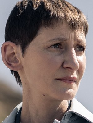 Laura Elphinstone