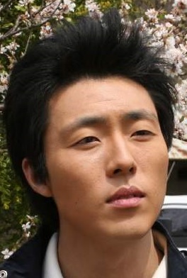 Moo-saeng Lee