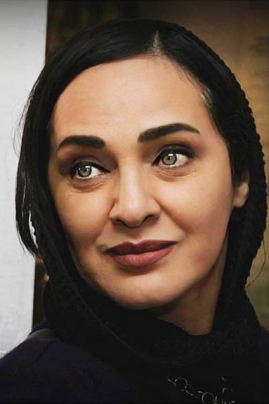 Roya Nonahali