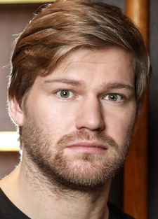 Shahak Shapira