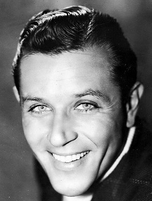 Warren Hull