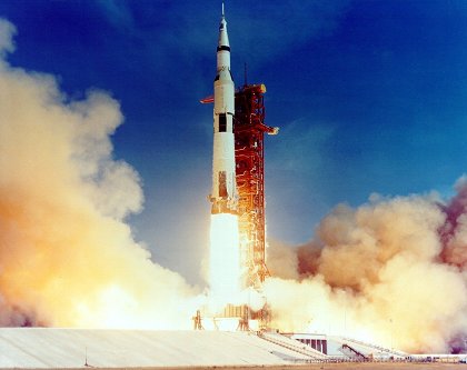 13 Factors That Saved Apollo 13