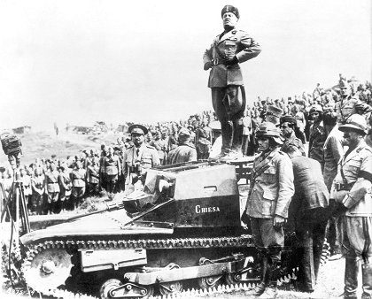 Diktátoři: Mussolini