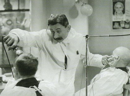 Dvanáct křesel