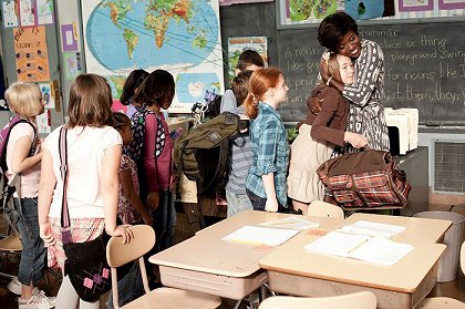 Na dno nás nedostanete
