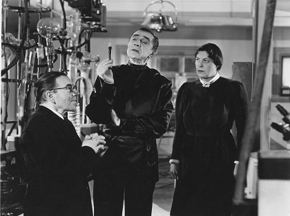 Old Mother Riley Meets the Vampire