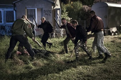 Teroristé hákového kříže: Pachatelé - Ještě není všem dnům konec